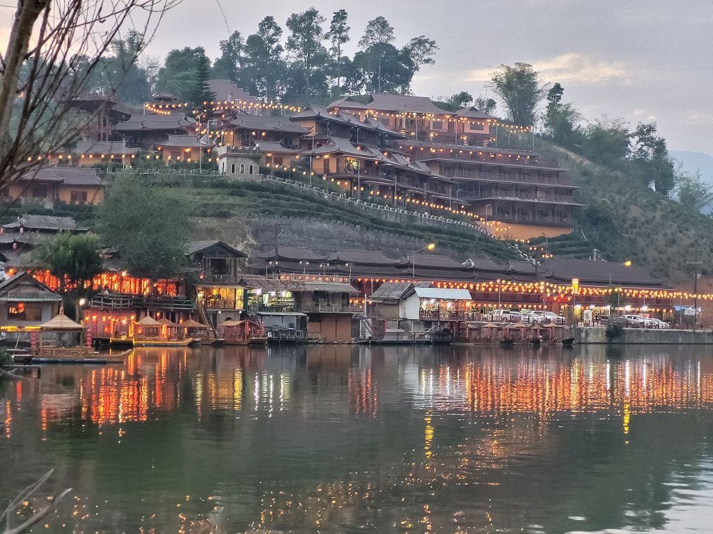 Baan rag thai (1)